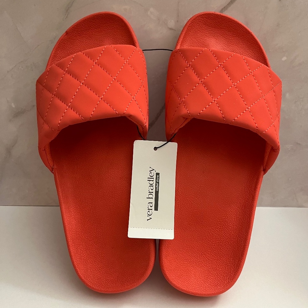 NWT Vera Bradley Cayenne Essential Slides Sandals Size 7-8 (Medium)